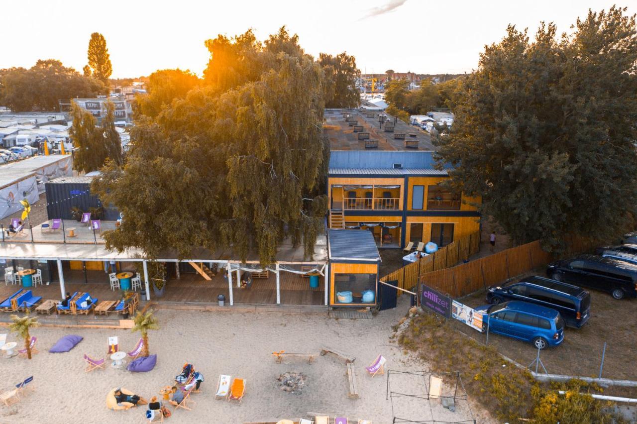 יאסטארניה Camping Molo Surf Spot מראה חיצוני תמונה