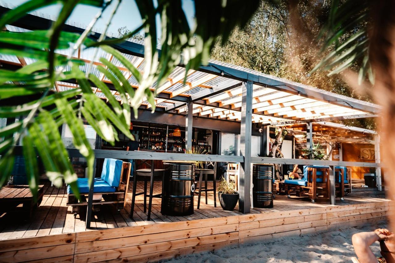 יאסטארניה Camping Molo Surf Spot מראה חיצוני תמונה