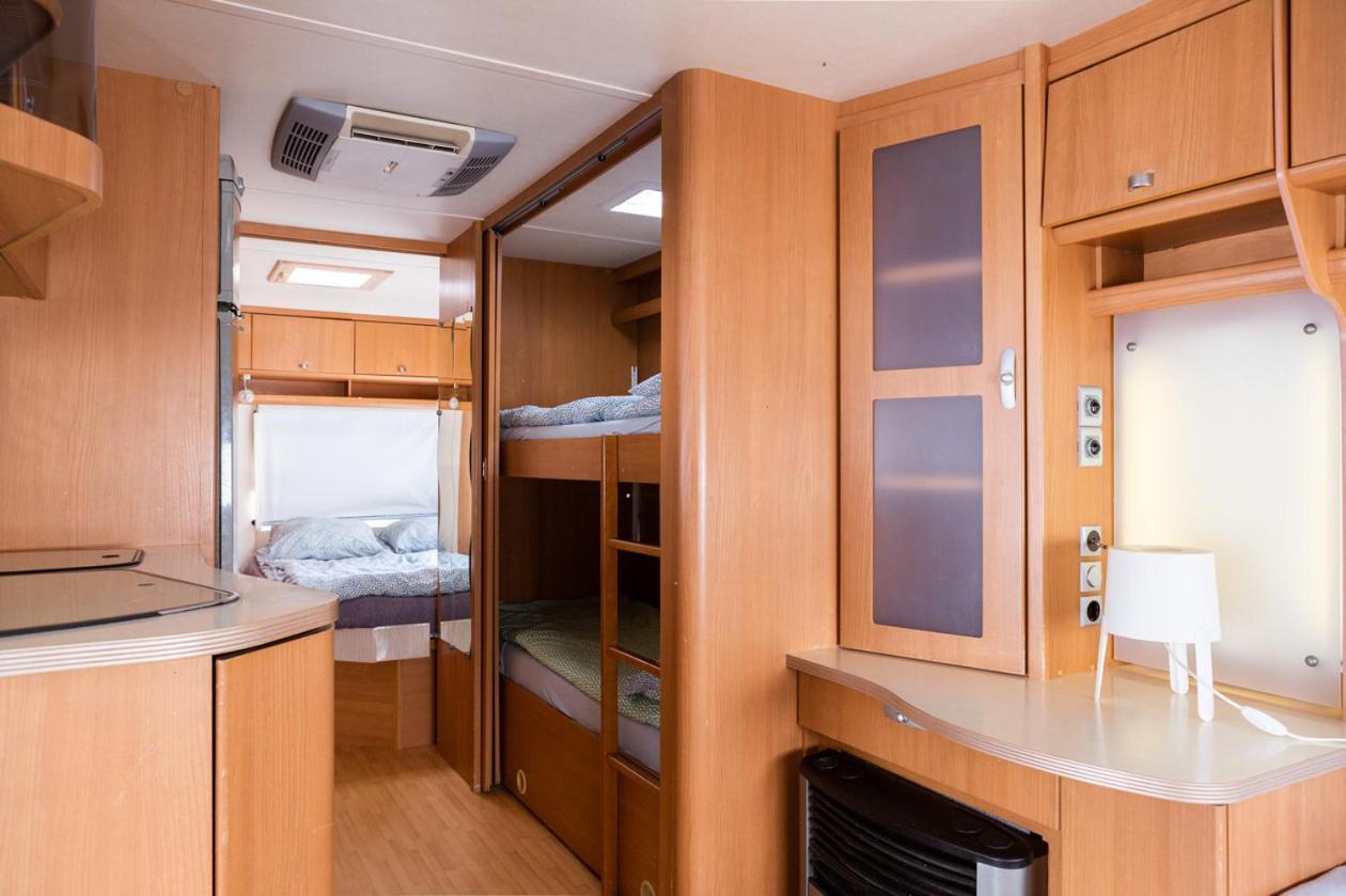 יאסטארניה Camping Molo Surf Spot מראה חיצוני תמונה
